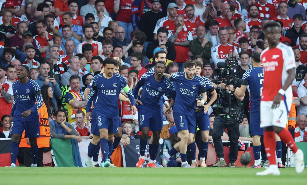 网传邓涵文要去浙江？记者：浙江队吴总说别拿他们来抬价（传邓涵文或加盟浙江？记者引述浙队高层：别拿我们抬价）