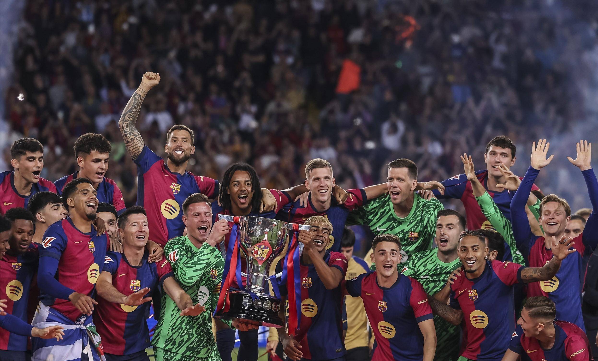 欧文突破防守造成杀伤球成功（欧文强突防线造犯规得手）