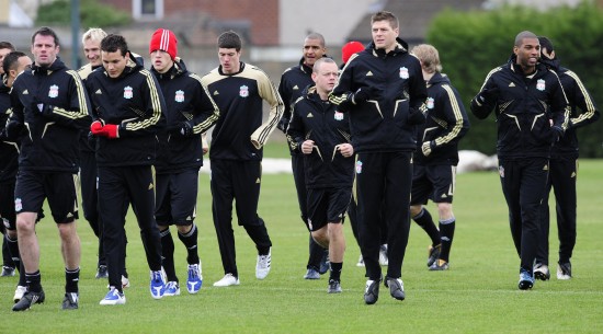 斯图加特后卫：在多特蒙德比赛总是很特别，期待周六的对决（斯图加特后卫：对阵多特总别具意义，期待周六之战）