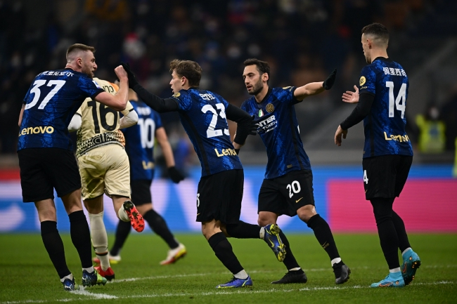 布斯克茨退役，10年世界杯冠军西班牙仅剩5人仍在踢球（布斯克茨宣布退役，2010世界杯冠军西班牙仅余5人仍在役）