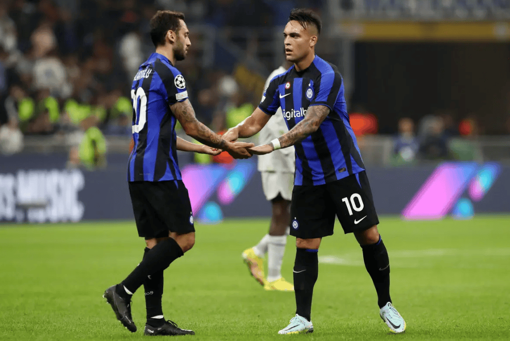 梅里诺玩二选一：佩德里＞维蒂尼亚、厄德高、罗德里（梅里诺：首选佩德里，压过维蒂尼亚、厄德高与罗德里）