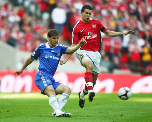 罗班-里塞：本赛季扑救成功率最高的法国门将&未来法国国门（罗班-里塞：本季扑救成功率居首的法国门将，未来法国队一号门神）