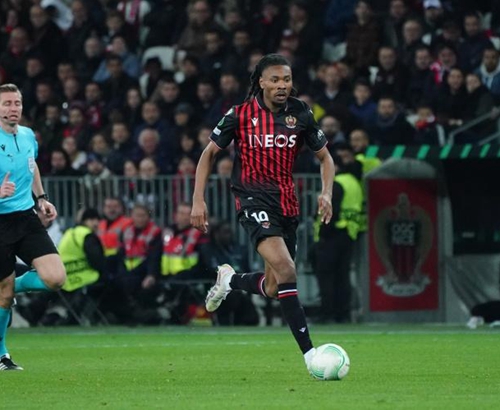 进球机器！2025年俱乐部+国家队凯恩65场比赛轰入60球（凯恩太猛：2025年代表俱乐部与国家队65战斩获60球）