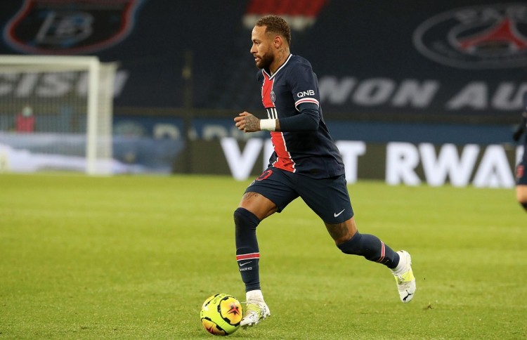 媒体人：亚泰每年差旅费很高，给外援交税也是非常沉重的负担（媒体人称亚泰年差旅成本高企，外援纳税负担沉重）