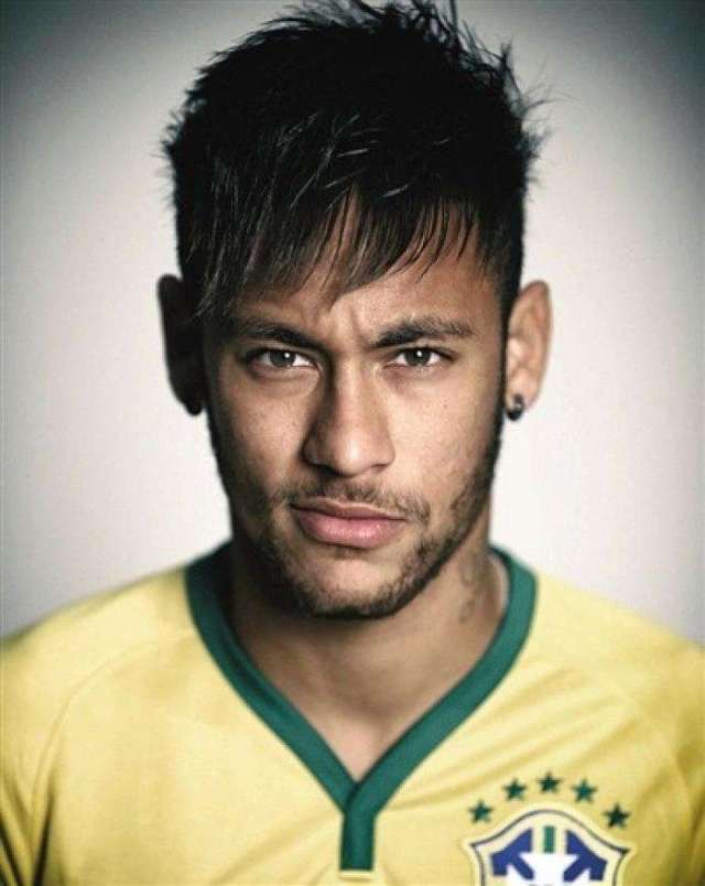 记录报：中国与日本的俱乐部关注葡超中场林肯；身价350万欧（记录报：中日俱乐部有意葡超中场林肯，身价约350万欧元）