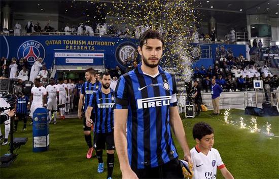 记者：莱奥周二接受核磁共振检查，结果显示无肌肉损伤（记者：莱奥周二核磁共振结果显示未见肌肉损伤）