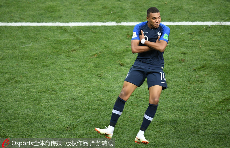 亚特兰大欧冠2比1胜切尔西升至第三，联赛仅3胜排第12（欧冠2-1击败切尔西，亚特兰大升至第三；联赛仅3胜居第12）