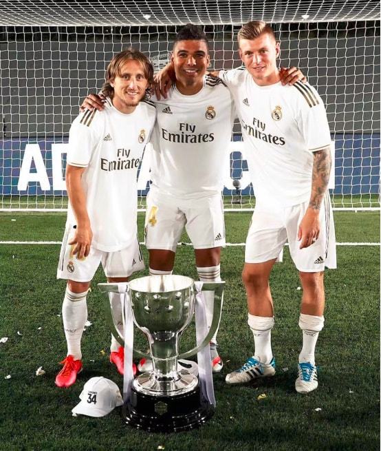 毕尔巴鄂竞技对阵皇家马德里：一场充满悬念的较量（毕尔巴鄂竞技迎战皇家马德里：悬念迭起的对决）